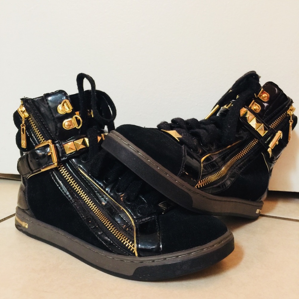 MK by Micheal Kors Black and Gold Sneaker Wedges!